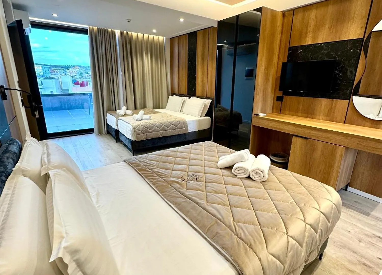 Hotel Joni Premium Ksamil 4*,